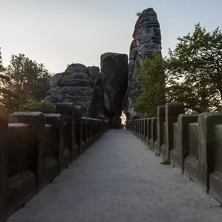 Отель Pilgrims Крайша