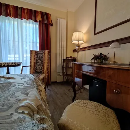 Pilgrims Hotel